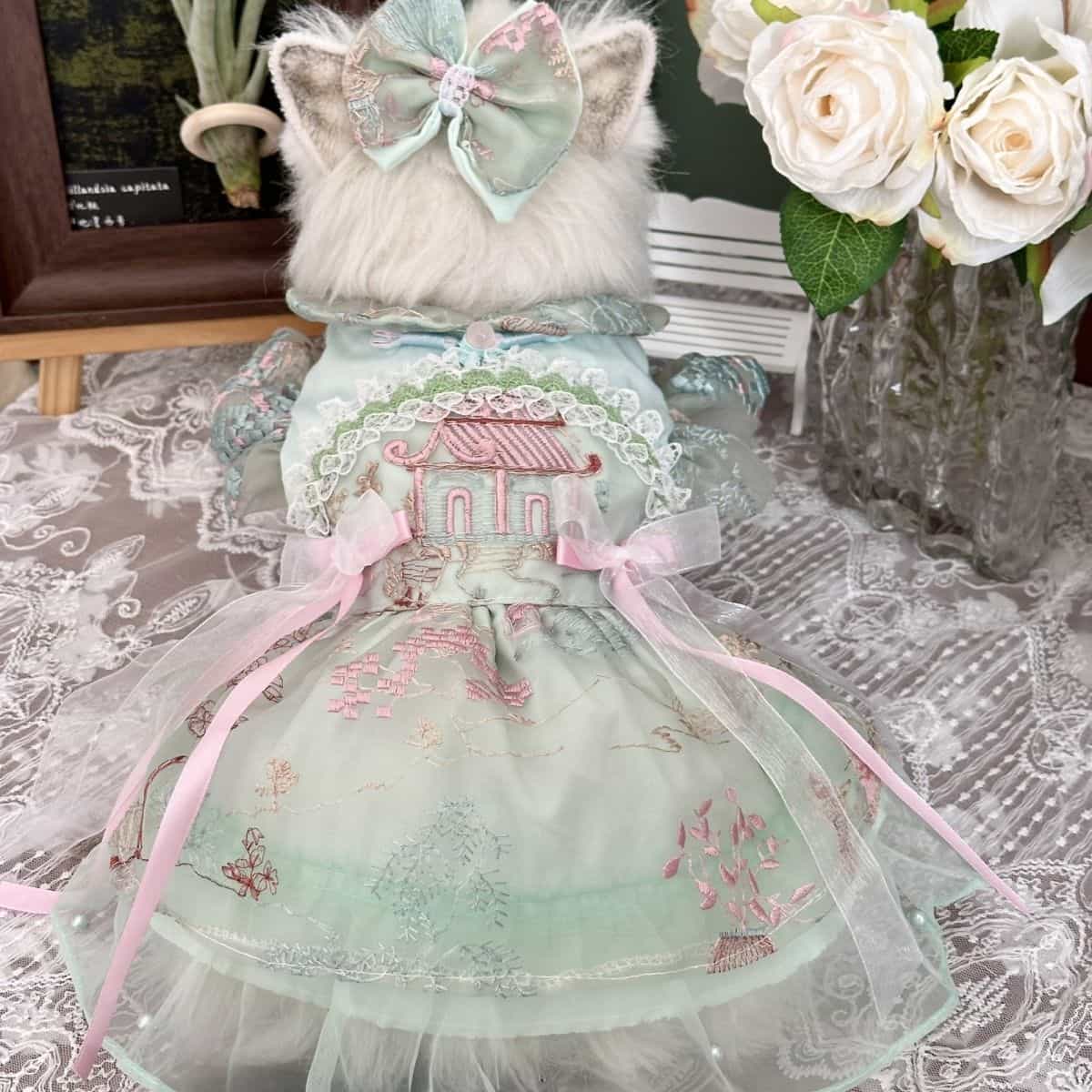Customizable Elegant Green Pet Dress with Traditional Embroidery and Ribbons