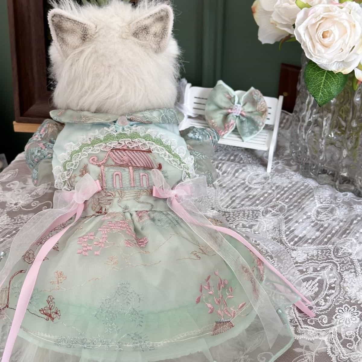 Customizable Elegant Green Pet Dress with Traditional Embroidery and Ribbons