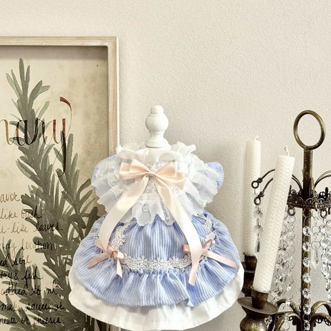 Personalisierbares blau gestreiftes Haustierkleid – mit Rüschen & Banddetails